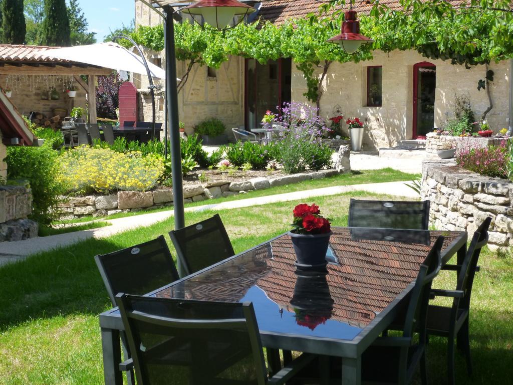 Bed and Breakfast Au Mas De Gamet Theminettes Екстер'єр фото