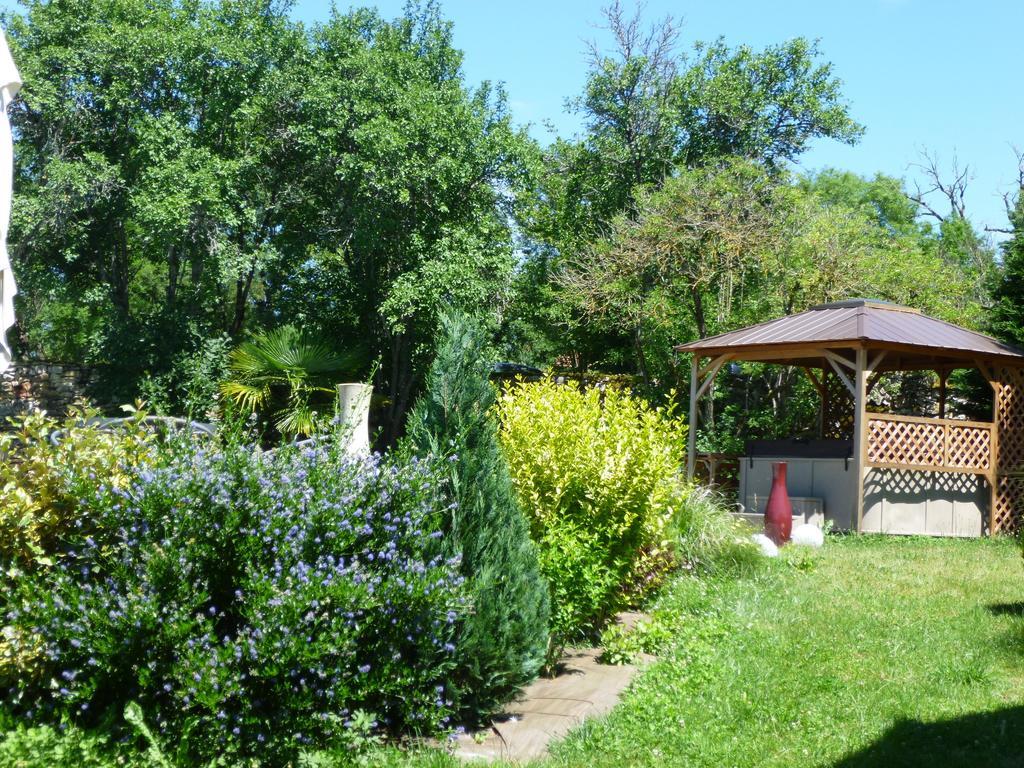 Bed and Breakfast Au Mas De Gamet Theminettes Екстер'єр фото