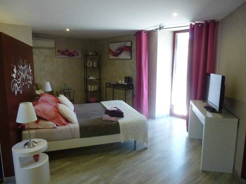 Bed and Breakfast Au Mas De Gamet Theminettes Екстер'єр фото